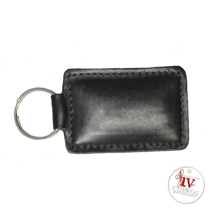Llavero cuadrado con relieve